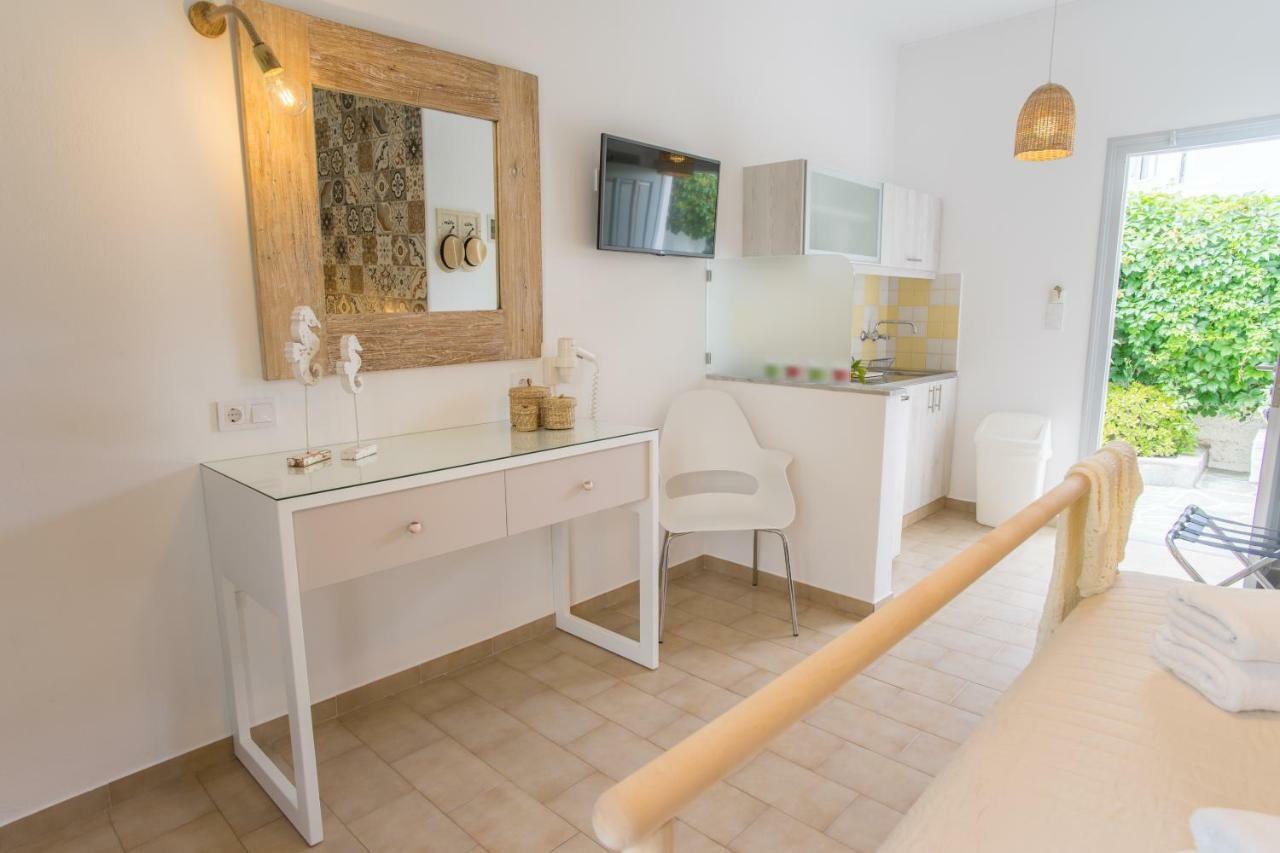 Cyclades Hotel 2*