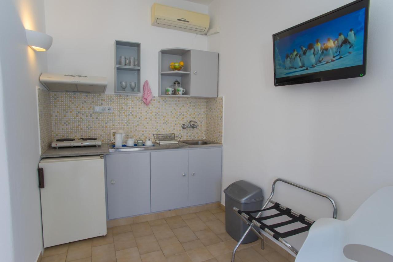 Cyclades Hotel 2*